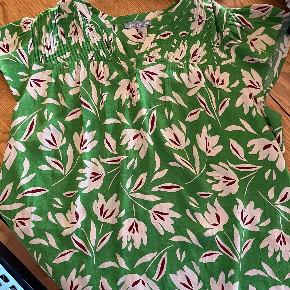 DANIEL RAINN- 2XL-NWT
